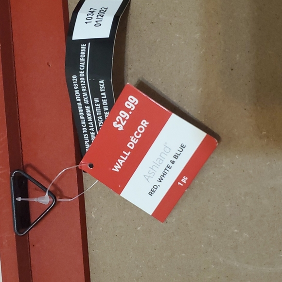 USA Flag Inspired Wall Decor - Picture 6 of 6